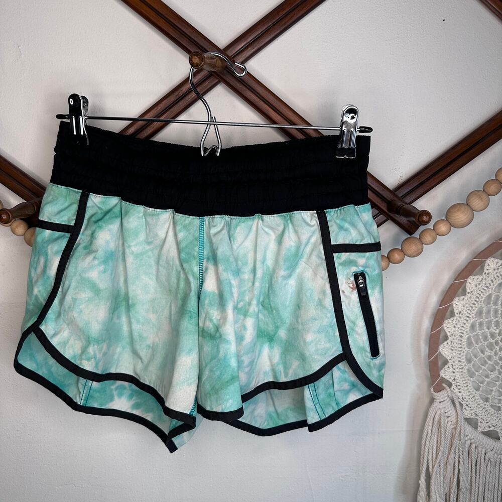 Lululemon Tracker Short II Spray Dye White Blue Tropics Athletic Shorts